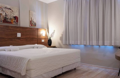 Matriz Hotel | Two Executive Hotel Rooms in Central Location – Ideal for Friends or Family