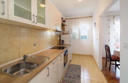 Hvar Apartment | Two functionally furnished apartments in the immediate vicinity of a pebble beach, which you can rea
