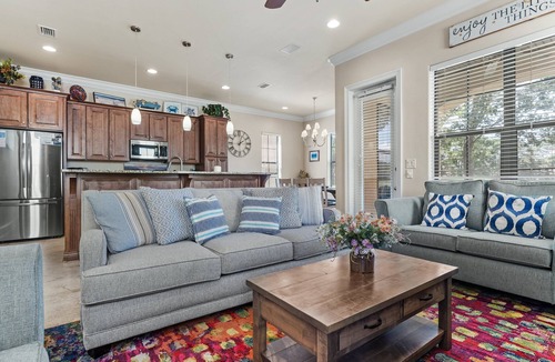 Villa Lago House | Two Golf Carts ~ Near Golf Course ~ Community Pool