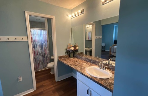 Williston House | Two Hawk Guest Room 4