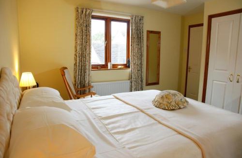 Brackley Bed & Breakfast | Two Hoots Bed and Breakfast