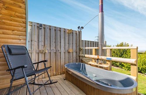 Oakenholt House | Two Hoots