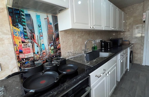 Central Aberdeen Apartment | Two large bedrooms near University Of Aberdeen