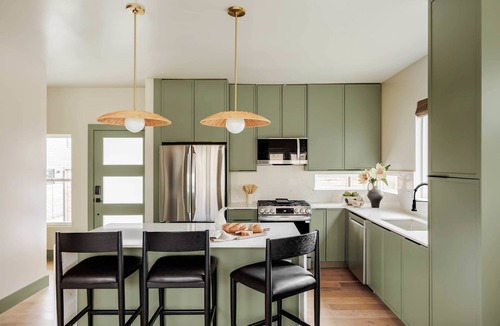 East MLK Condo | Two Luxury Austin Homes | Hot Tubs + 10 Bedrooms