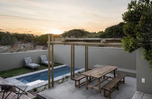 Kleinbaai House | Two Luxury Cabins in Romansbaai Beach & Fynbos Estate - With Inverter