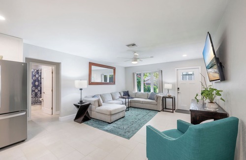 Willoughby Acres House | Two Master Suites, Fully Stocked Home w/Heated Pool & Spa Close to Everything