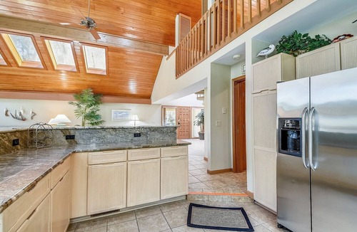 Oceanside House | Two Minute Walk to Beach PLUS Screened Pool!