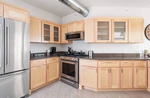 Chatham-Arch Condo | TWO Modern Penthouses on Mass by CozySuites