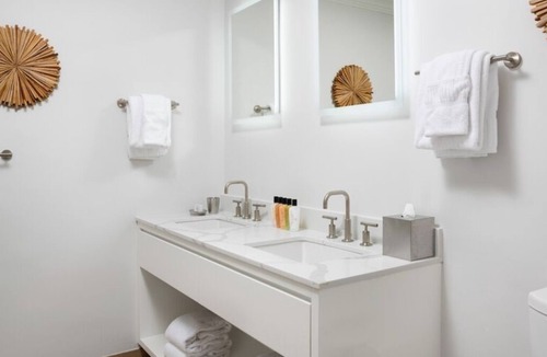 The Bight Resort | Two Oceanfront Suites | Beachfront, Spa, Pool & Watersport Activities