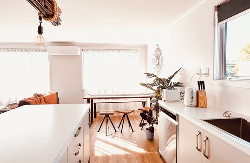 Hokitika House | Two One Two - Coastal Calm Near Town & Beach