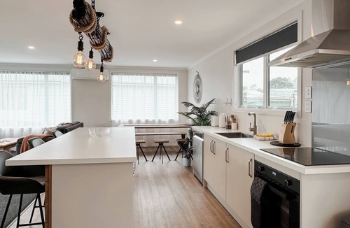 Hokitika House | Two One Two - Coastal Calm Near Town & Beach