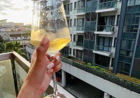 Pasay Apartment | Two Palm tree villa Aesthetic Condotel