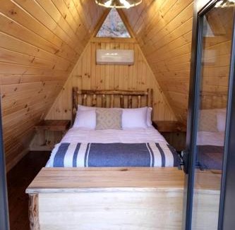 Scio Ski Chalet | Two Person A-frame near Tappan Lake, Ideal to Reconnect with Nature in Ohio