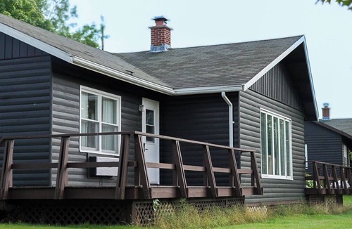 Liscomb Cottage | Two-Queen Bedded Motel Room at Liscombe Resort