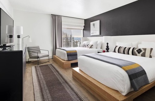 Teton Village Hotel | Two Queen, Gravity Haus, Skiing Fun, Foot of Jackson Hole Mountain