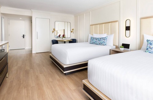 Calabasas Hotel | Two Queen Standard, The Anza A Calabasas Hotel, Pool, Near Lake Calabasas Park