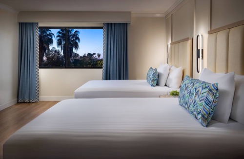 Calabasas Hotel | Two Queen Standard, The Anza A Calabasas Hotel, Pool, Close to Van Nuys, 3 Units