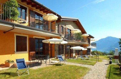 Prabione Apartment | Two-room flat with garden'