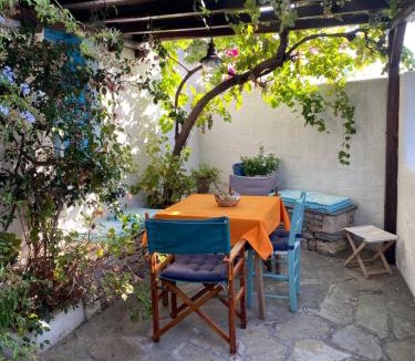 Alonnisos Old Town Apartment | Two sisters