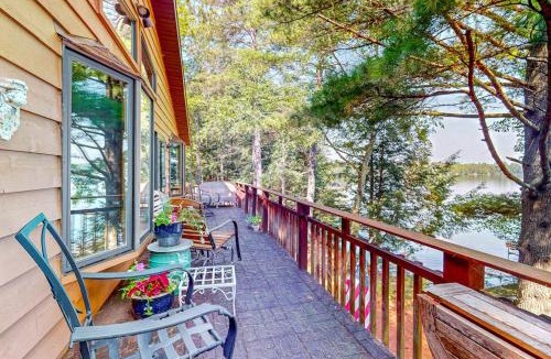 Lake Tomahawk House | Two Sisters Lakeside
