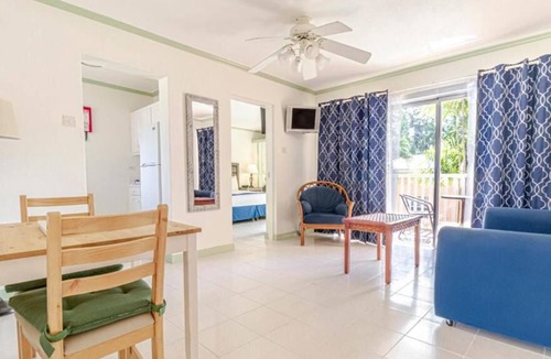 Rendezvous House | Two Spacious 1BR w/Kitchenette & Beach Access | Hotel w/Pool & Free Parking