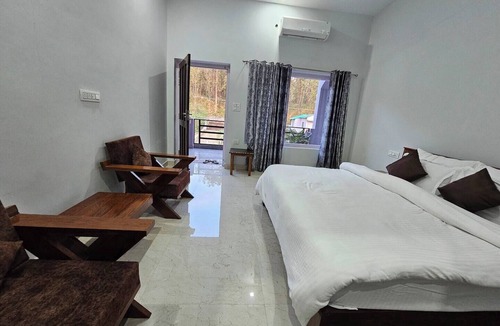 Ramnagar Bed & Breakfast | Two Spacious Rooms w/Balcony in Naturalist's Home