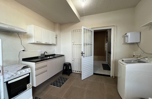 Pontal de Santa Marina House | Two-story house in Caraguá - Air conditioning and barbecue area, close to the shopping mall.