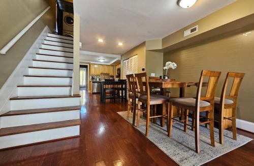 Towson House | Two Story Queen Primary