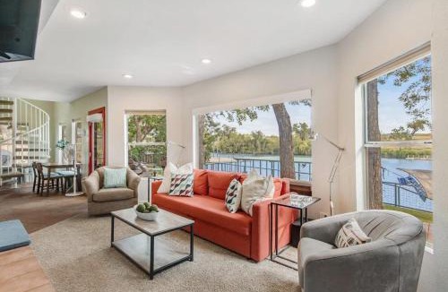 Buchanan Dam House | Two-Story Waterfront Retreat with Boat Dock, Two Firepits & Two Kayaks
