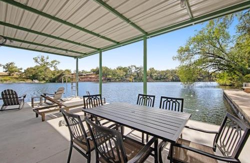 Buchanan Dam House | Two-Story Waterfront Retreat with Boat Dock, Two Firepits & Two Kayaks