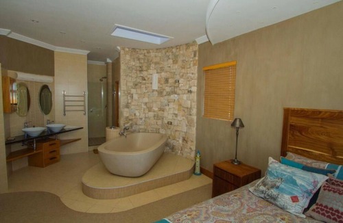 Glentana Bed & Breakfast | Two Sunsets B & B
