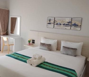Takua Thung Hotel | Two Tree Cafe At Suanmuangthong