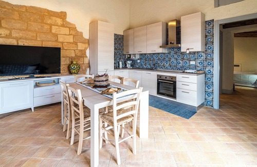Menfi Villa | Two units, luxury, pool, seascape, vegetable garden