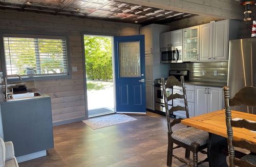 Sooke Cottage | Two Waterfront Cottages with Beach Access - Sleeps 6