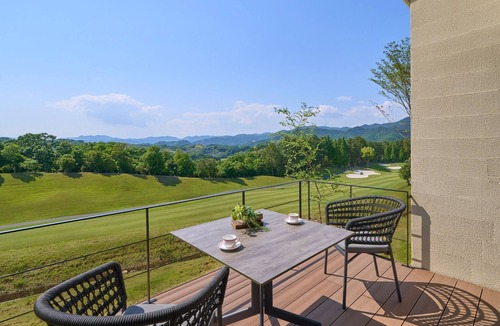 Takehara House | Twostory twin villa with half board Golf course /Takehara Hiroshima