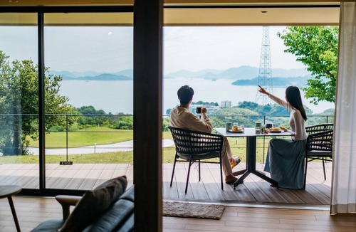 Takehara House | Twostory twin villa with half board Golf course /Takehara Hiroshima