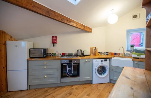 Llanberis Cottage | Ty Bach - sleeps 2 guests in 1 bedroom
