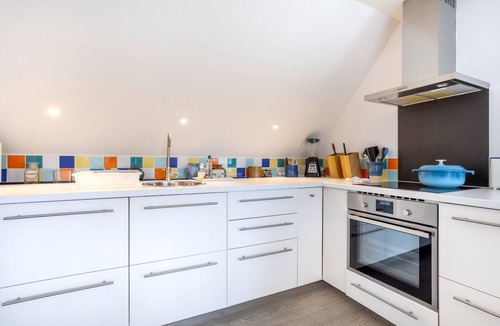 Nevez Apartment | Ty Bleunioù – Seaside Escape with Private Terrace and Wi-Fi