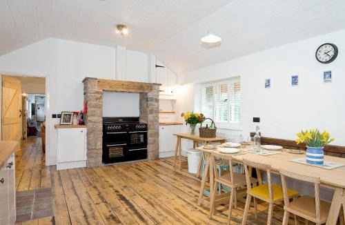 Llandwrog House | Ty Cai