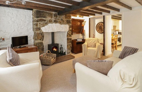 Beaumaris House | Ty Coed