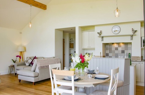 Montgomery Cabin | Ty Hiraeth, Montgomery