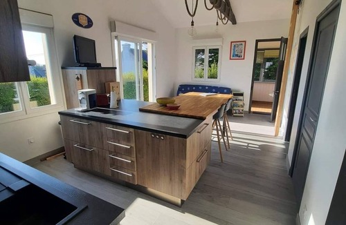 Porspoder House | Ty mezou: small fisherman's cottage on the seafront along the GR34.