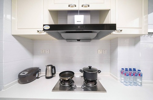 Changning Bed & Breakfast | Tyms 4BR 2BA APT Riverside