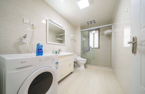 Changning Bed & Breakfast | Tyms Elegant 4BR 2BA APT Changning