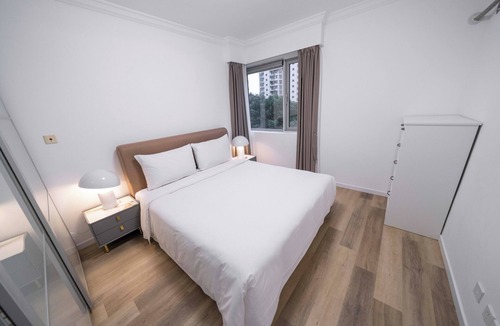 Changning Bed & Breakfast | Tyms Elegant 4BR 2BA APT Changning