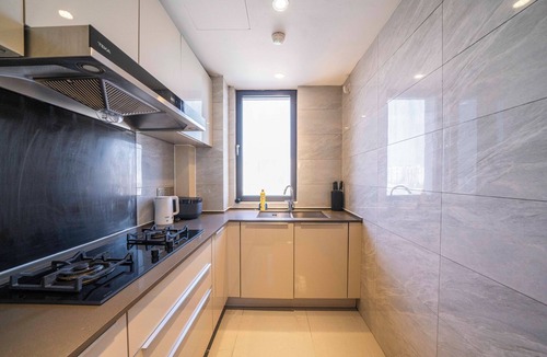 Minhang Bed & Breakfast | Tyms Gubei Apt 3BR 2BA near Takashimaya