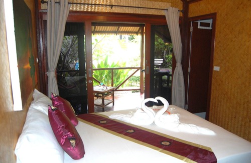 Lamai House | Typical Bamboo Bungalow in Tropical Garden Zen, pool, 5 min from the beach