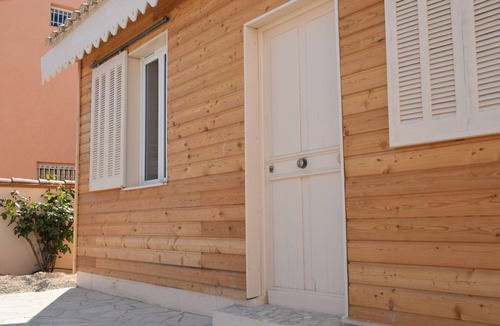 La Jetee House | Typical BEACH HOUSE - 4 bedrooms 3 bathrooms - beach 160m away - private parking and garden
