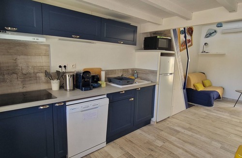 Niolon House | Typical cottage 100M from the beach