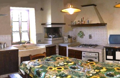 Monteriggioni House | TYPICAL FARM HOUSE WITH POOL IN CHIANTI NEAR SIENA, FLORENCE .